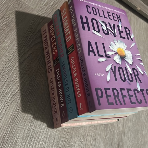 Colleen Hoover books - Picture 2 of 2